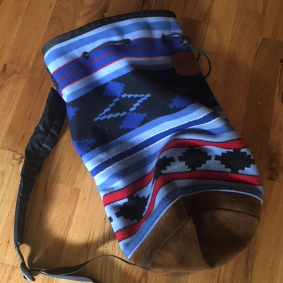 Pendleton Handbags - Pendelton shoulder bucket bag (vintage?)
